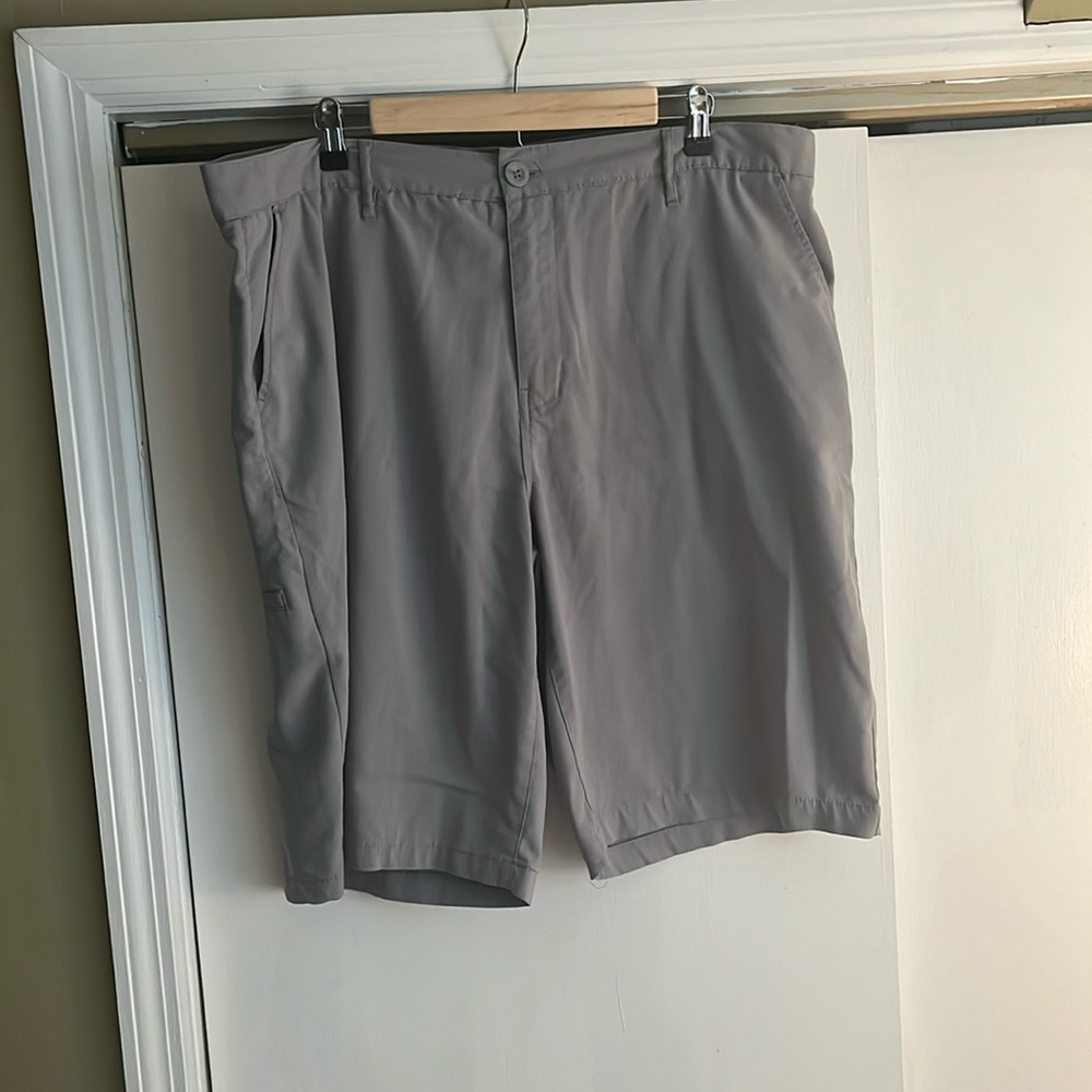 Men’s Urban Pipeline shorts, 40 waist, light grey.